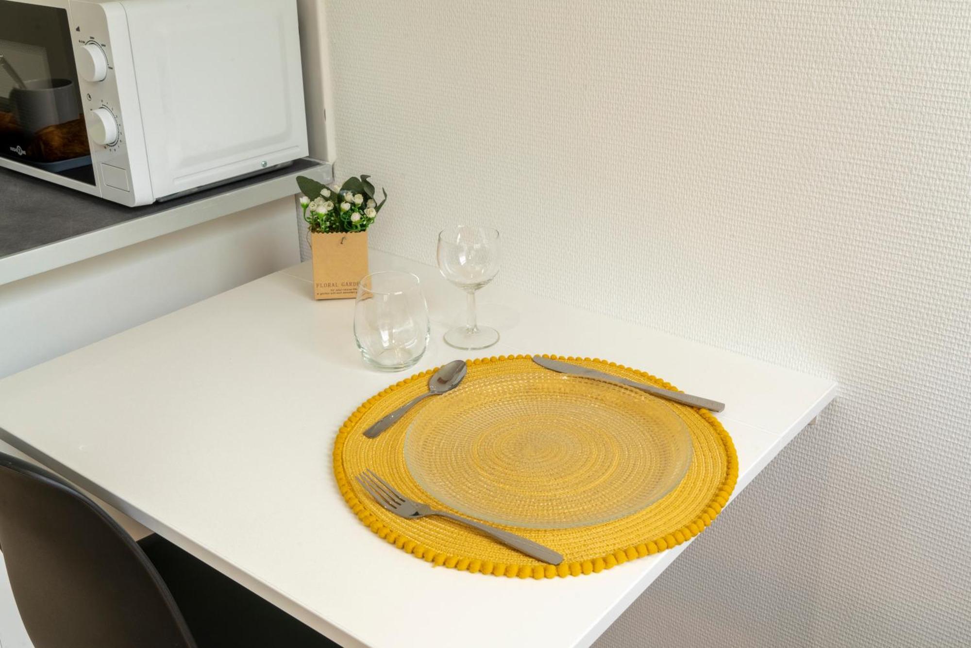 Stockholm- Studio Cosy Et Patio, Proche Centre Charleville-Mézières Kültér fotó