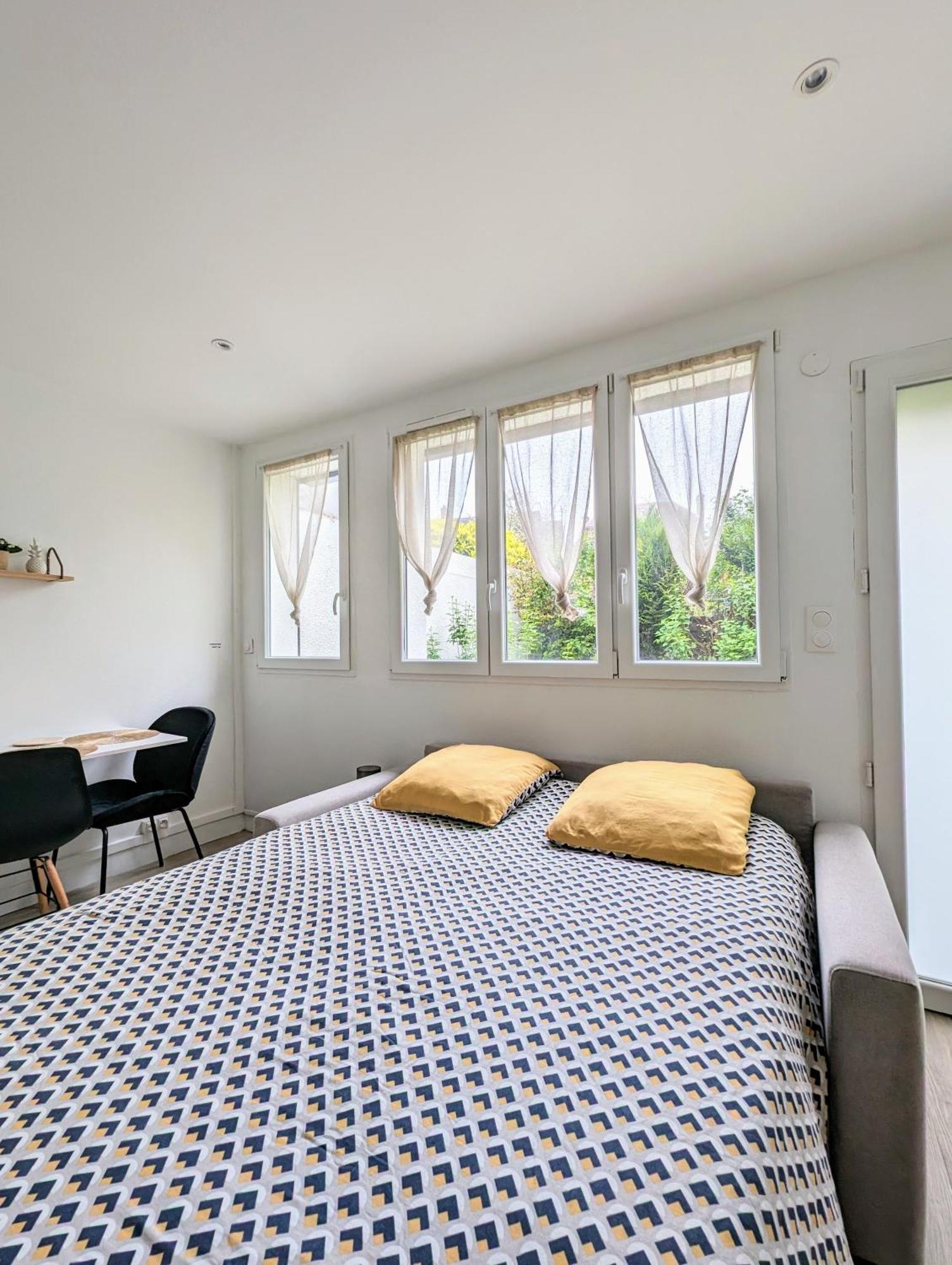 Stockholm- Studio Cosy Et Patio, Proche Centre Charleville-Mézières Kültér fotó